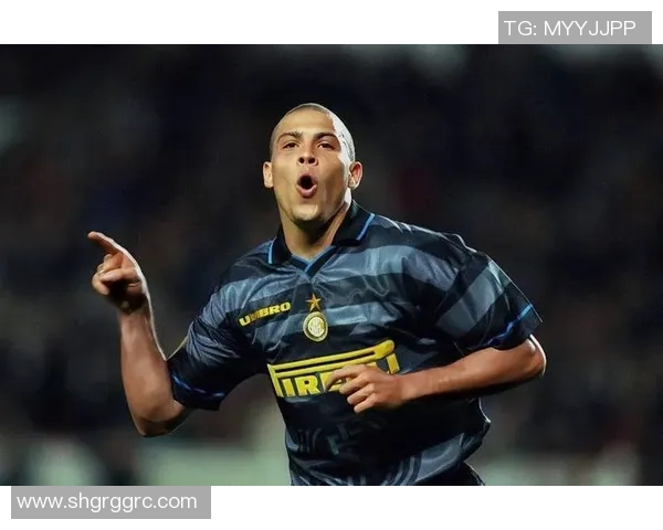 足球传奇球星突发重病病危消息引发全球球迷关注与担忧