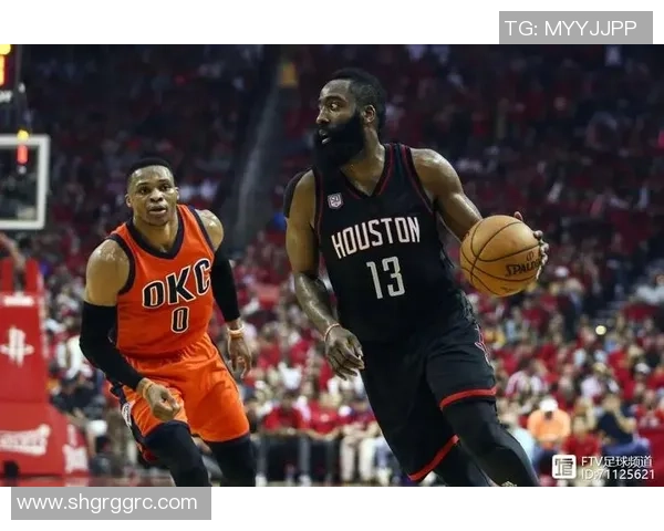 足球巨星问答会：揭秘球场背后的故事与心路历程